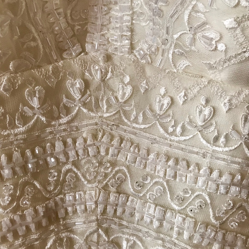 Maggie Sottero spaghetti strap wedding dress - Picture 2 of 7